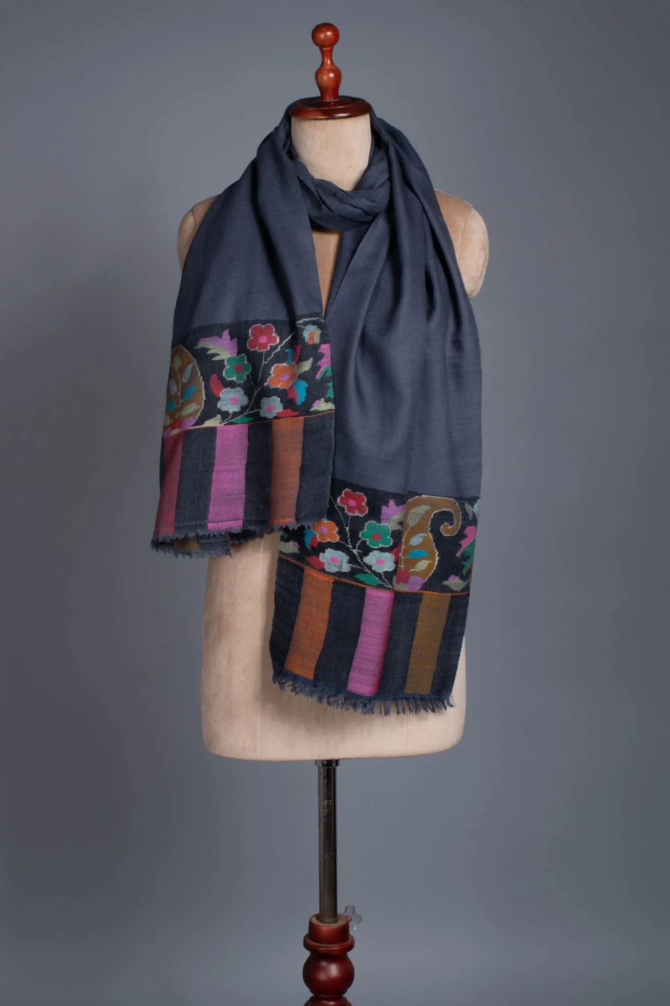 Kani Pashmina Scarf with Paisley - MOSTAR